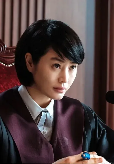 Drama gian lận thi cử khét lẹt trong “Tòa án vị thành niên”